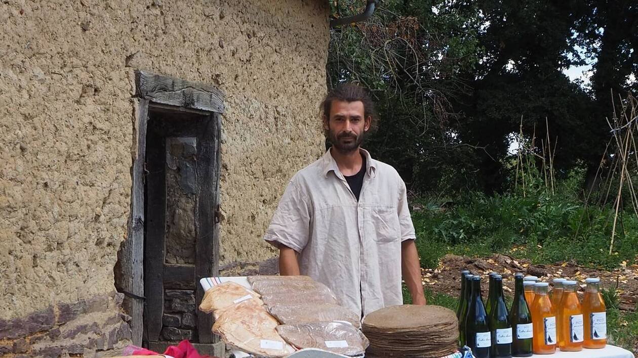 Ancien prof devenu agriculteur bio, Orwin produit galettes, cidre, viande… à l’ouest de Rennes