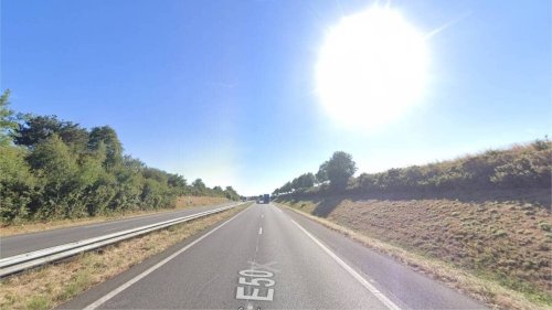 Un mort dans l’accident entre une moto et un camion en Mayenne sur l’A81, près de la sortie Fougères