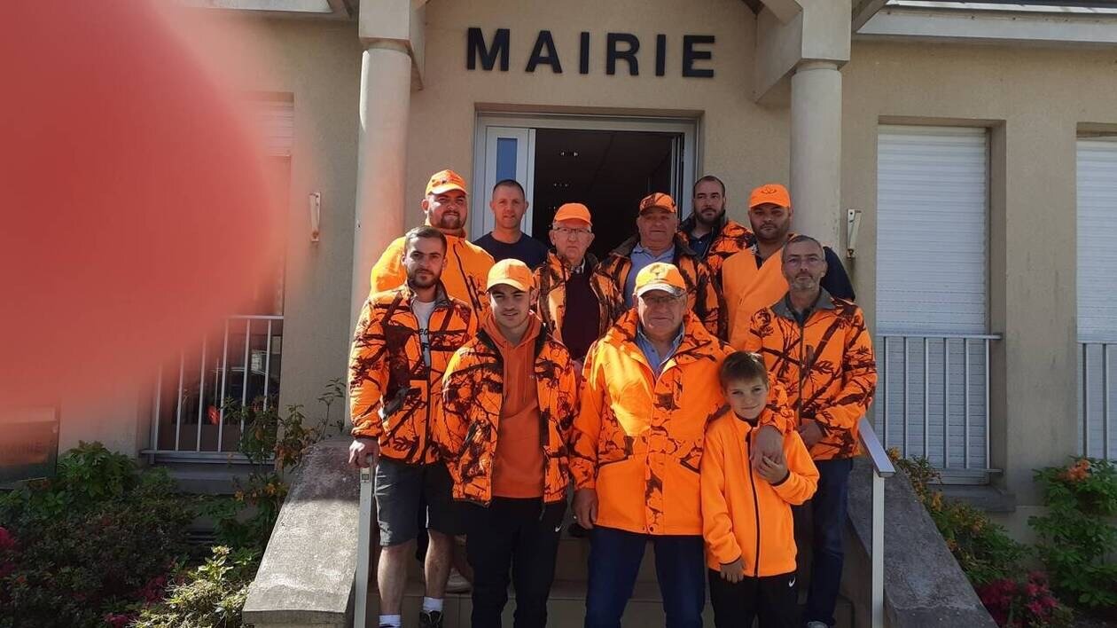 Ils sont rentrés bredouilles : dans ce village d’Anjou, la maire refuse la pétition des chasseurs