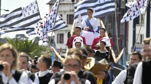 Dans cette ville bretonne, une reine est élue pour perpétuer la mémoire des sardinières