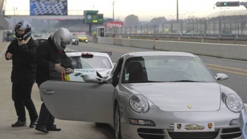 Téléthon : à bord d’une Porsche ou d’une Ferrari sur le circuit Bugatti avec des Youtubeurs | Le Maine Libre