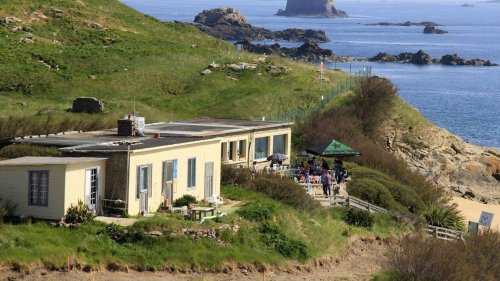Au large de Saint-Malo, le restaurant de l’île de Cézembre contraint de rester fermé