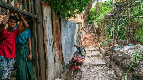Séisme en Birmanie : des dizaines de milliers de sans-abris sous un déluge d’averses