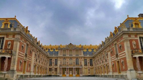 Des soieries impériales de Napoléon sont exposées pour la première fois au château de Versailles