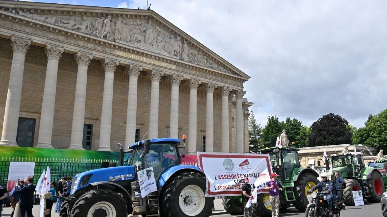 Pétition contre la loi Duplomb : l’étudiante à l’origine du texte ne veut pas s’exprimer