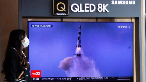 La Corée du Nord lance un missile balistique non identifié, le Japon ordonne l'évacuation