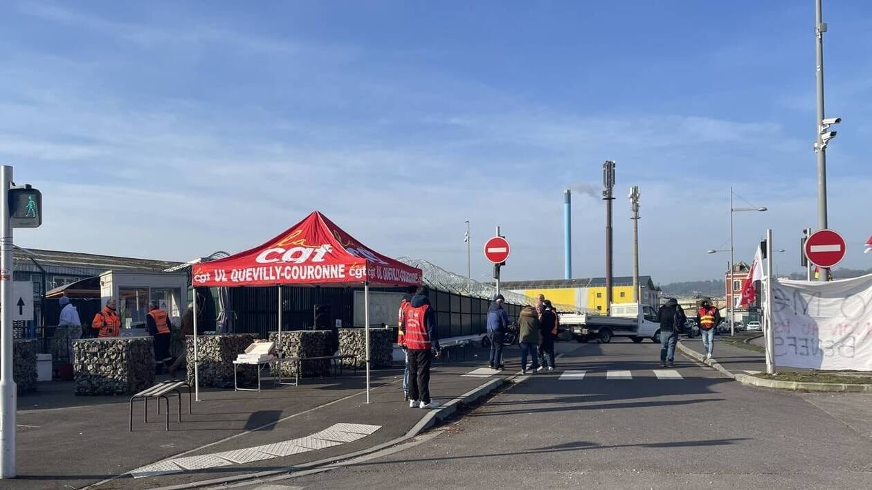Plan social à l’usine Lubrizol près de Rouen : les syndicats lancent un appel à la «grève illimitée»