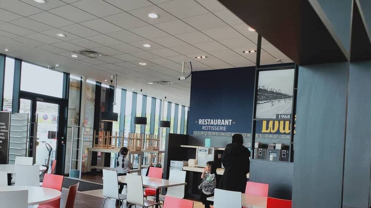 En Sarthe, les poulets de Loué se retrouvent désormais sur l’autoroute