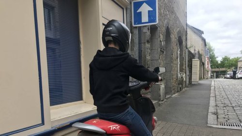 Les scooters interdits de circuler dans l’hypercentre de Guingamp