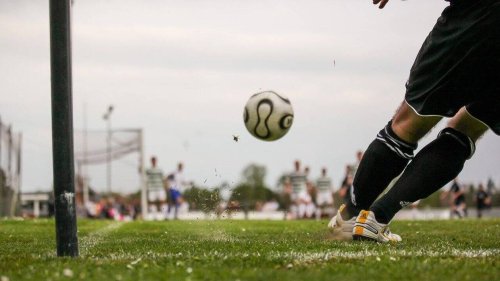 Un homme de 32 ans victime d’un arrêt cardiaque en plein match de football dans le Bas-Rhin