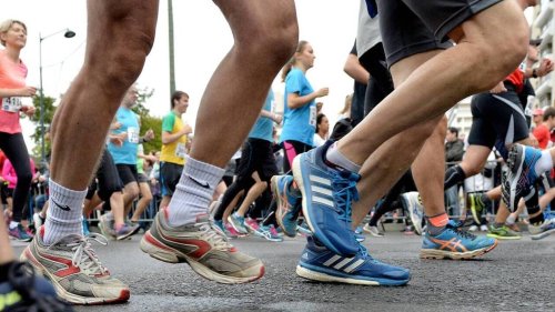 Au marathon de Taïwan, les prix avaient la forme de mitrailleuses… chinoises