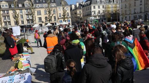 Plus de 200 personnes mobilisées à Caen pour dire « stop aux violences LGBTQIAphobes »