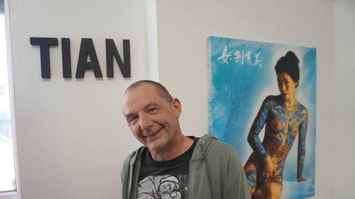 « J’aime le regard qu’il porte sur la femme » : des œuvres de l’artiste Tian exposées au Mans