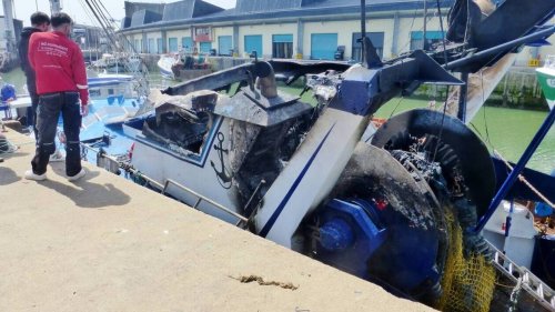 Chalutier détruit par le feu à Port-en-Bessin : « Je venais d’engager plus de 100 000 € de travaux »