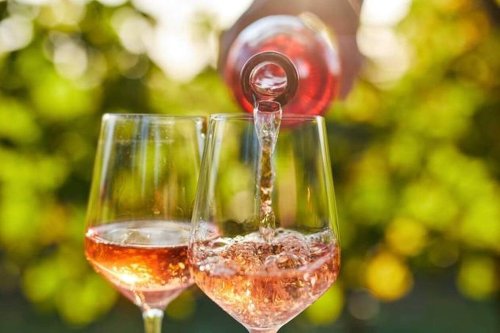 Le vin rosé est devenu l’alcool star de l’été 2022 en France, voici pourquoi - Edition du soir Ouest-France - 18/08/2022
