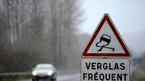 Deux accidents en raison du verglas, dont un car scolaire dans le Morbihan