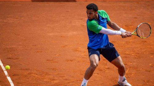 ATP 500 Barcelone. Arthur Fils qualifié pour les demi-finales après l’abandon de Stefanos Tsitsipas