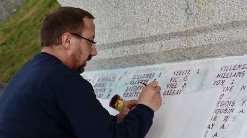 « Nous avons rempli notre devoir de mémoire 90 ans après sa mort », le nom du poilu gravé à Saint-Lô