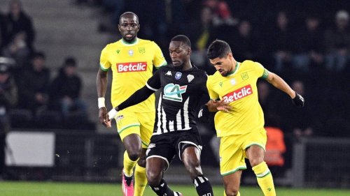 DIRECT. Angers - Nantes : les Canaris poussent pour égaliser mais Bernardoni sort le grand jeu