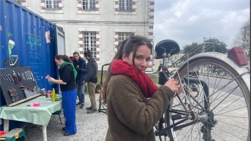 Mauvaise gaine, un atelier pour réparer soi-même son vélo, à Nantes