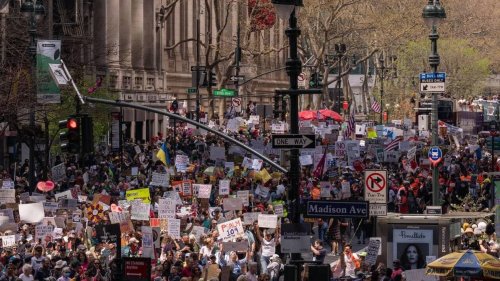 États-Unis. Des milliers d’Américains manifestent contre Donald Trump et son administration