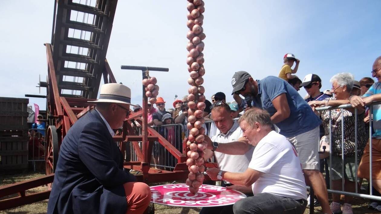 Fête de l’oignon de Roscoff : nouveau record du monde de la tresse la plus longue