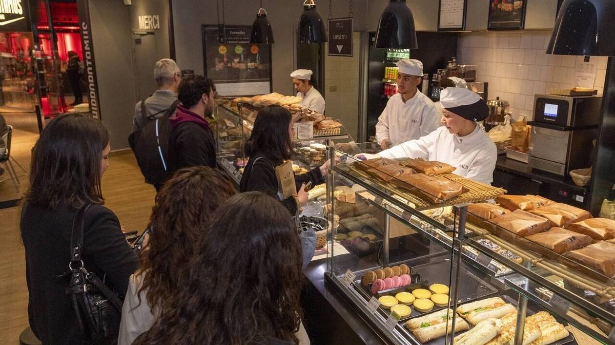 Les Français dépensent de plus en plus pour leurs repas à l’extérieur : mais qui en profite ?