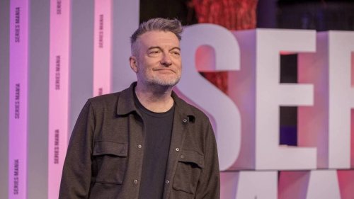« Black Mirror » saison 7. Pour son créateur Charlie Brooker, « on vit dans un présent dystopique »