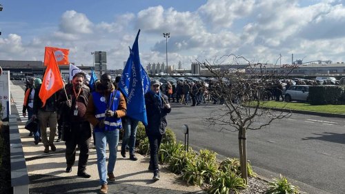 « Nous ne sommes pas le Boeing de l’armement ! » : 250 salariés de Thalès dans la rue à Cholet
