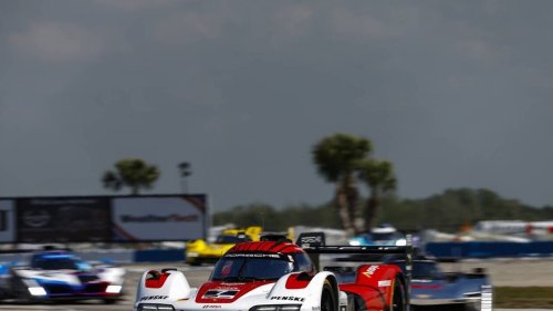 12 Heures de Sebring. Dix-sept ans plus tard, Porsche renoue avec la victoire