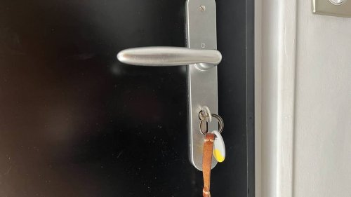 Pourquoi il est fortement déconseillé de laisser ses clés dans la serrure la nuit
