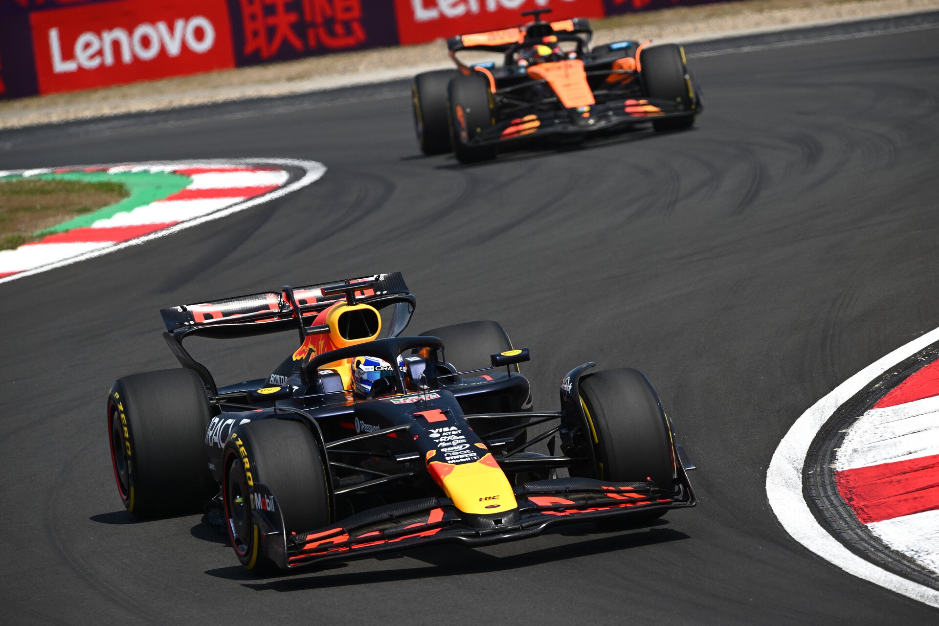 Classement des pilotes de F1 : Verstappen à un point, après la bérézina de Norris - Le Mag Sport Auto