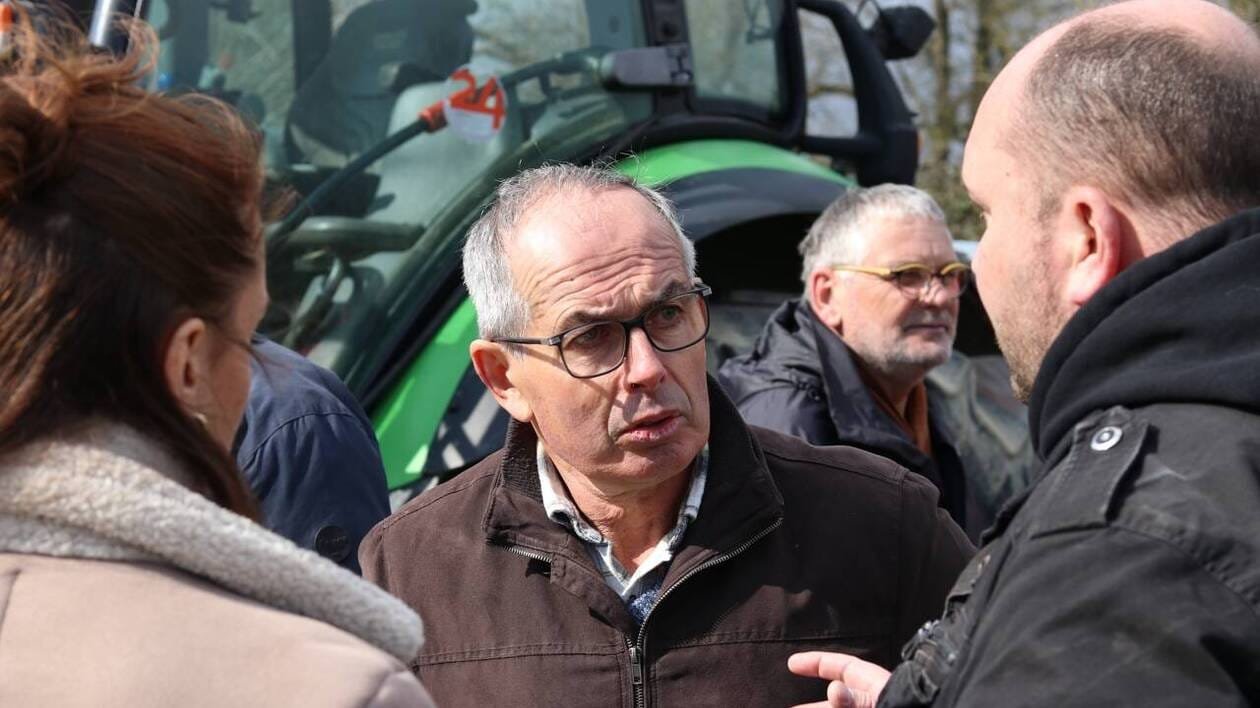 Après la vente de sa ferme, cet agriculteur de la Mayenne attend toujours l’argent du repreneur