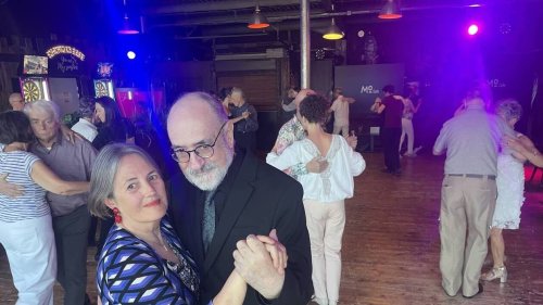 « Je ne peux pas vivre sans danser » : tous les dimanches, ils pratiquent le tango à Brest
