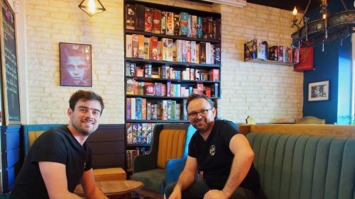 Deux salariés ont repris le bar à jeux le Newport à Caen