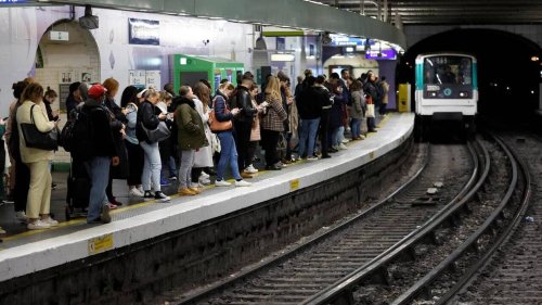 Retraites. Le trafic sera « très perturbé » mardi pour le RER, des difficultés aussi dans le métro