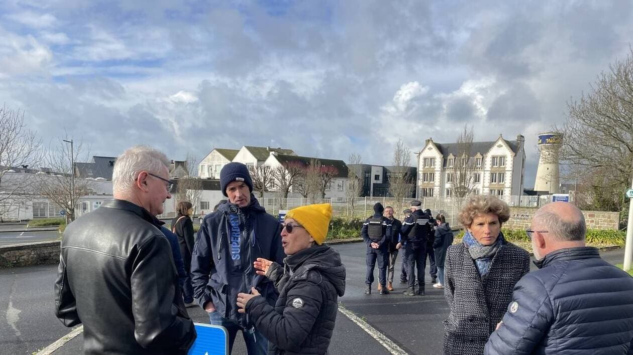 Langue de bœuf importée par Hénaff : « Le positionnement de Loïc Hénaff, élu régional, est visé, pas l’entrepr