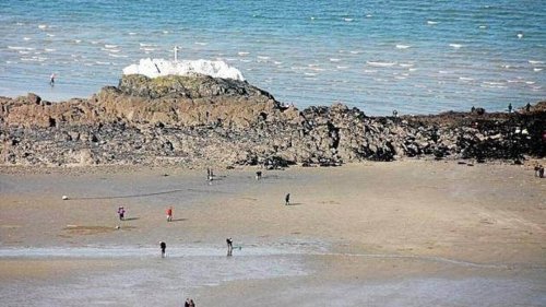« J’ai cru que mon fils se noyait » : elle remercie le médecin qui l’a sauvé sur une plage bretonne