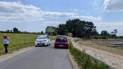 120 voitures pour 317 habitants : cette île de Bretagne réglemente la circulation automobile