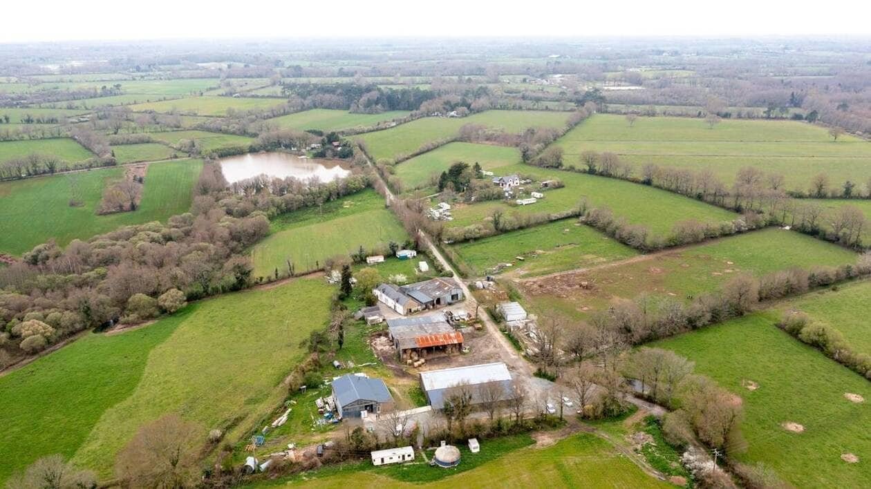 Une journée de portes ouvertes festive et militante à l’ex-ZAD de Notre-Dame-des-Landes, le 8 juin