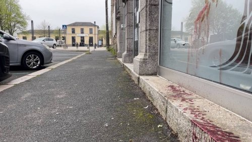 Des voitures retrouvées maculées de sang dans le centre de cette ville des Côtes-d’Armor