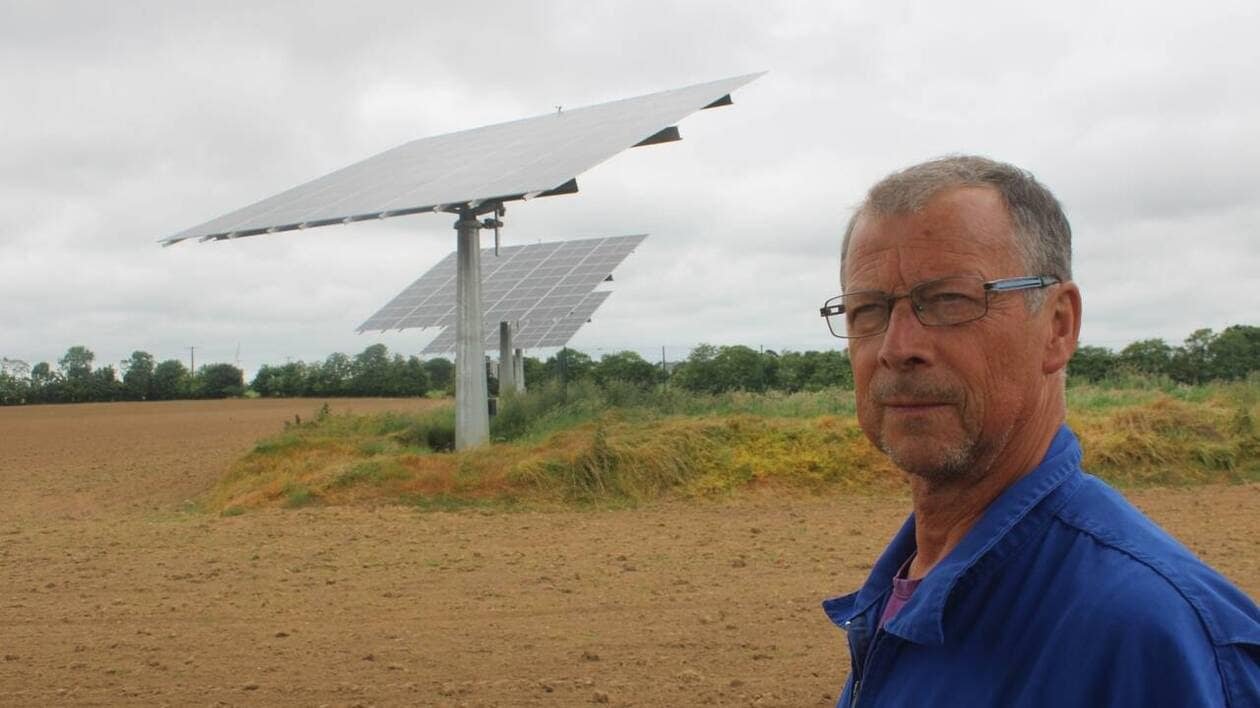 À Plabennec, ses panneaux solaires innovants traquent le soleil