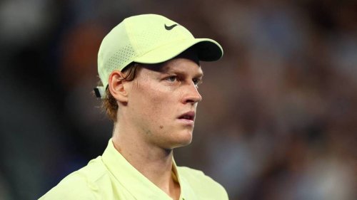 Tennis. Jannik Sinner aperçu au ski et à un défilé de mode en attendant son retour à la compétition