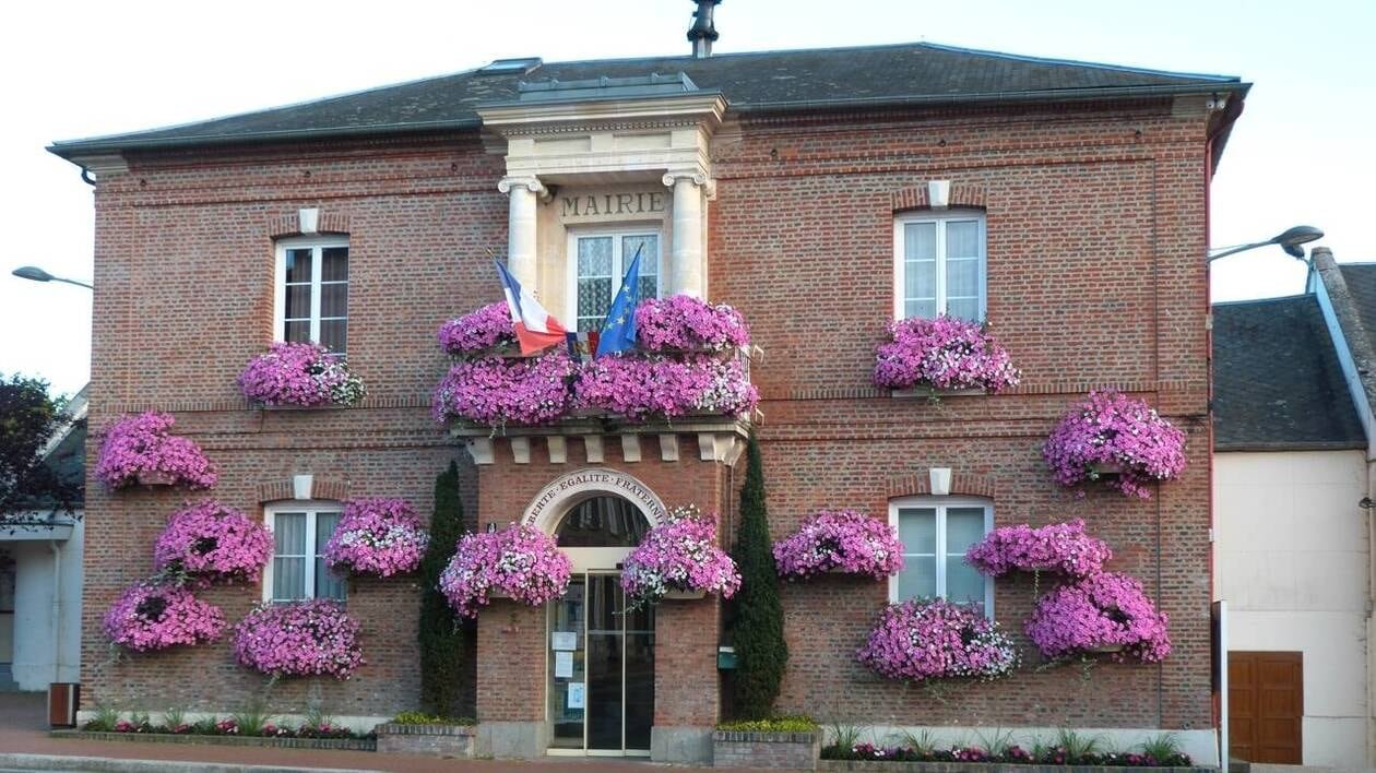 Environnement : La ville de Livarot a décroché ses trois fleurs