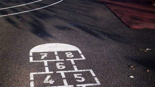 « Je ne suis pas rassurée ». Un deuxième mur s’écroule à proximité d’une école de Marseille