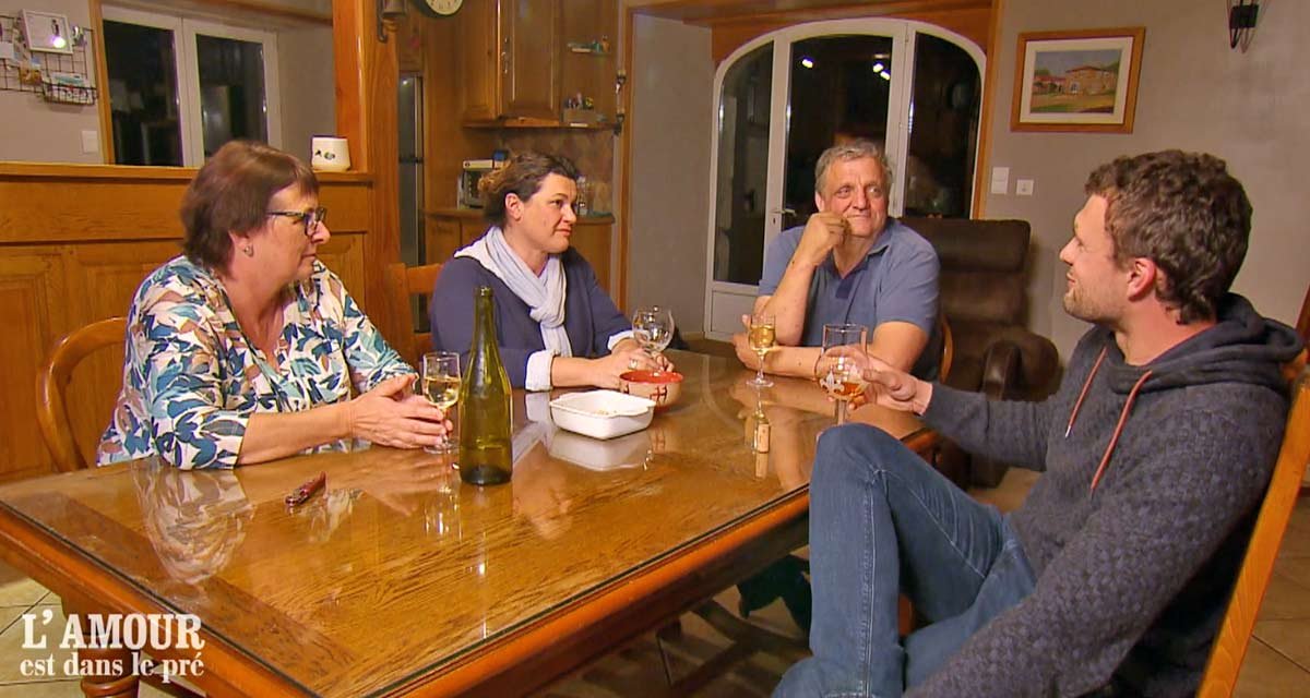 L’amour est dans le pré : « T’es contente de toi ? » Françoise accuse Laurence chez Laurent