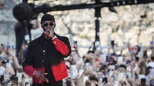 Décès de Werenoi : des internautes appellent à ne plus écouter sa musique pour raisons religieuses