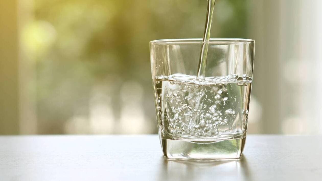 Si on apprenait à déguster l’eau du robinet comme le vin ? Cette agglo bretonne cherche des goûteurs