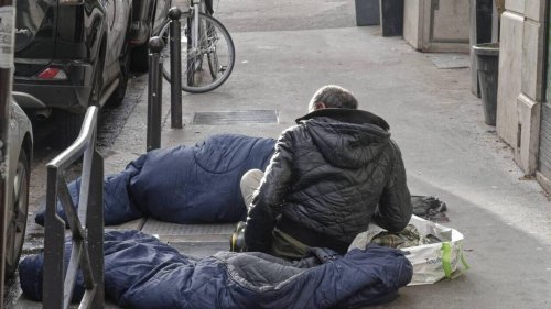 Une table ronde sur les personnes à la rue