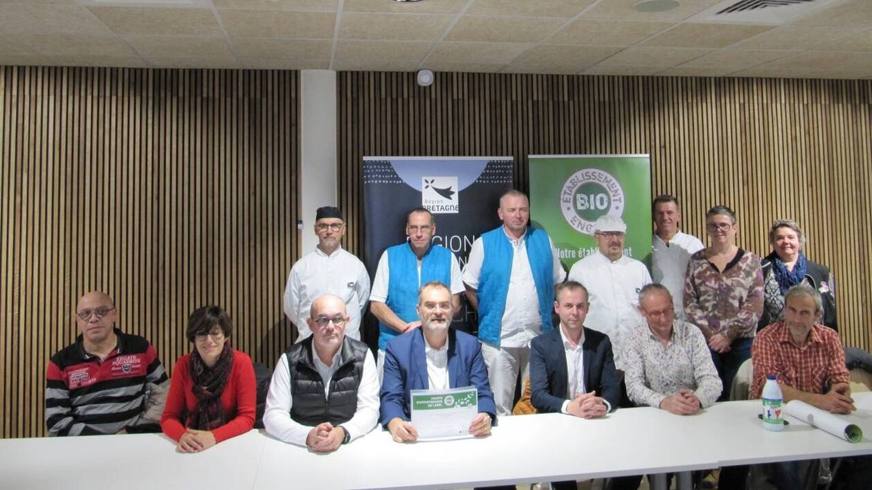 « On explose les objectifs fixés par la loi Egalim » : cet établissement scolaire du Finistère reçoit un prest